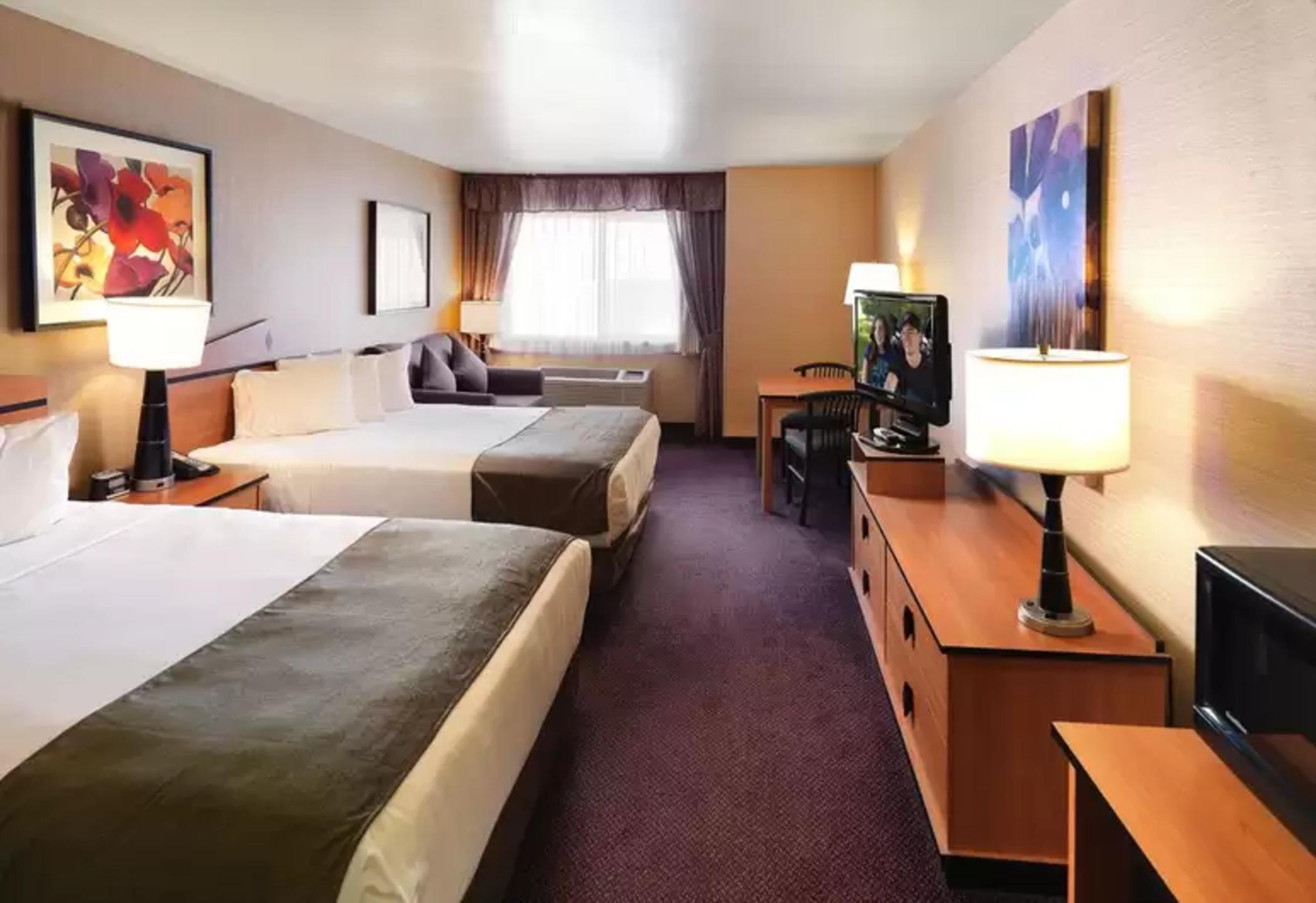 Crystal Inn Hotel & Suites - Midvalley Murray Eksteriør bilde